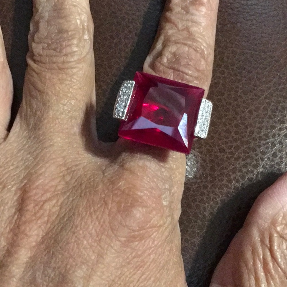 EUC,Size 7 faux ruby ring, 925 silver,Real Collectibles by Adrienne,LARGE GEM